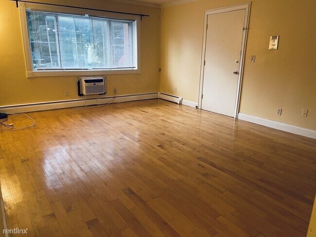 Foto del edificio - 2 br, 1 bath Condo - 547 Adams St