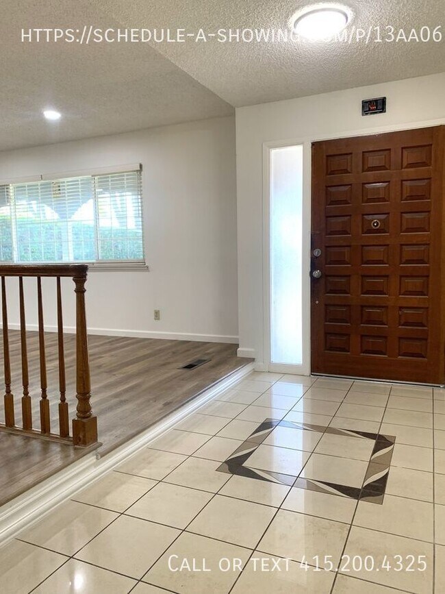 Foto del edificio - 4840 Minas Dr