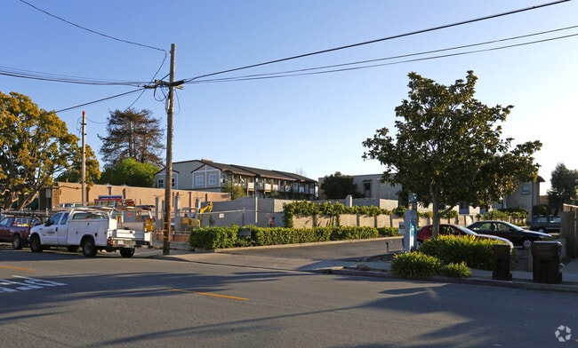 Building Photo - Modular Condo Project