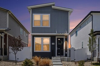 Building Photo - 5059 N Walden Wy