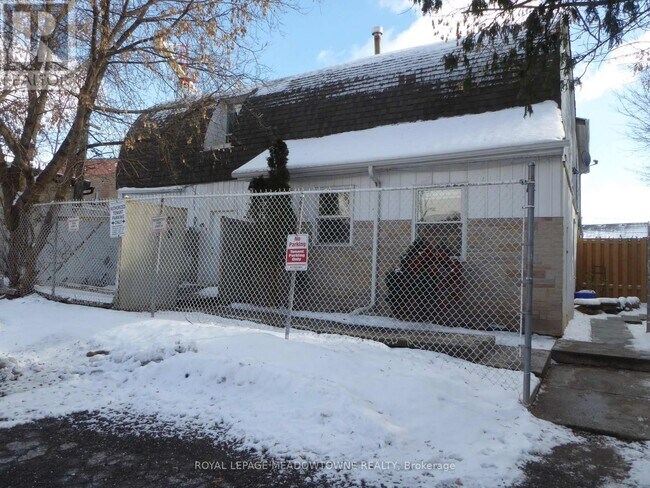 Photo du bâtiment - 12 Wesleyan St