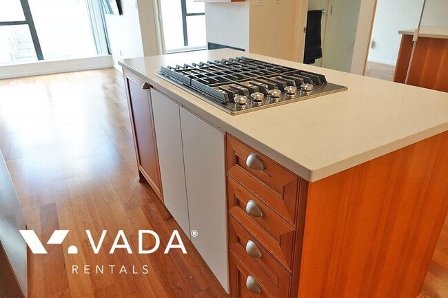 Building Photo - The Park 1 BR APT Rental 503-1723 Alberni St Vancouver: VADA