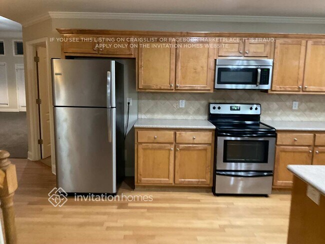 Foto del edificio - 680 Herring Rd