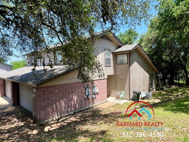 Foto del edificio - Available now! 3 Bed 2.5 Bath Duplex