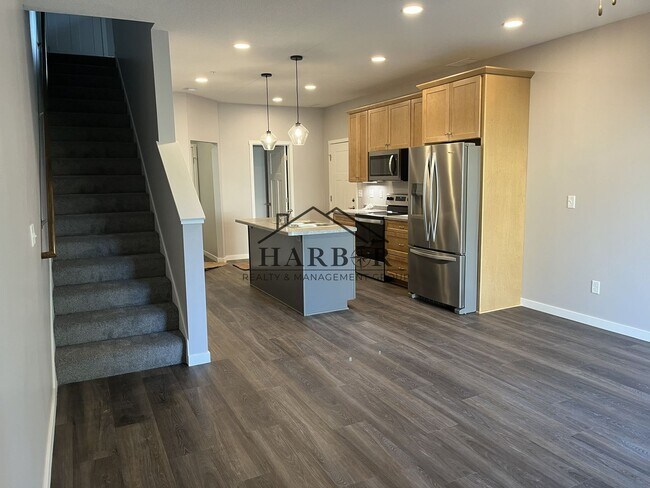 Building Photo - Contemporary 2 Bedroom Townhome - Kasson MN