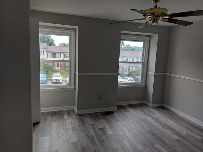 Building Photo - 14 Pickens Court