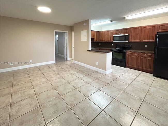 Foto del edificio - 715 NE 6th St