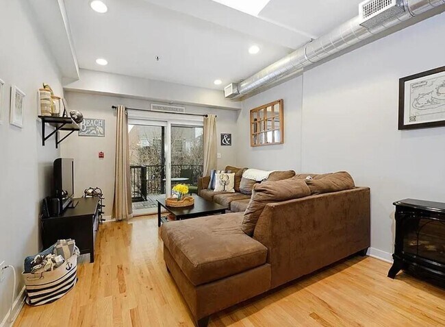 Foto del edificio - 412 Monroe St