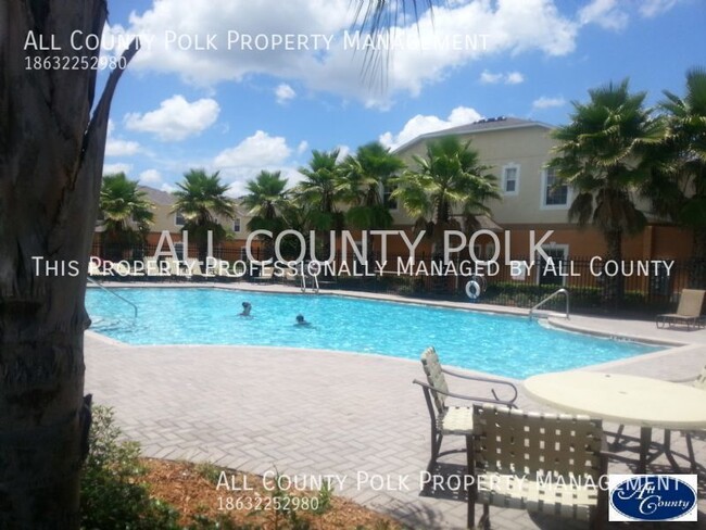 Building Photo - Gated Community 2 Bedroom /2.5 Bathroom To...