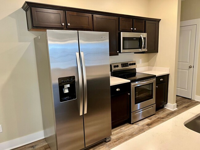 Foto del edificio - For Rent - 4 Bedroom, 2 Bath, Valley View!