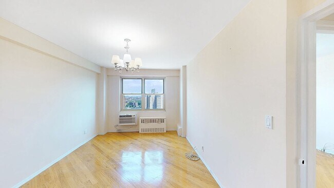 Foto del edificio - 2930 W 5th St