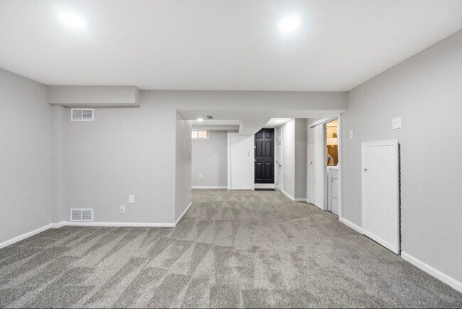 Foto del edificio - 1344 Walker Ave