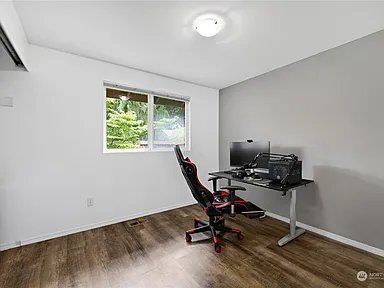 Foto del edificio - 17168 Sawyer St SE