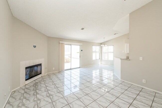 Building Photo - 911 Chaps Cir