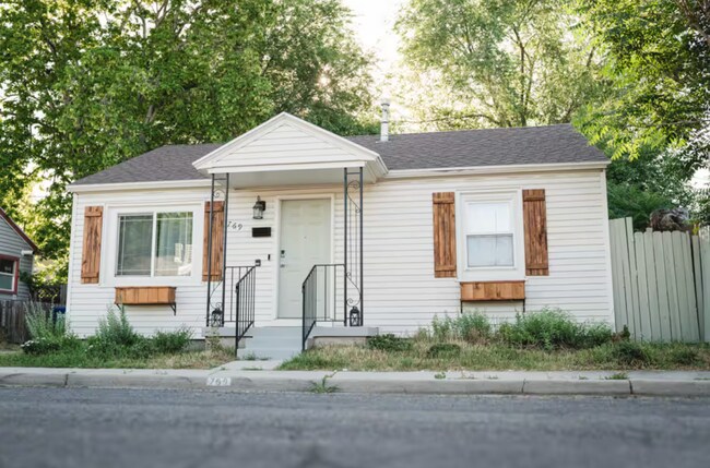 Exterior de la casa - 769 S Denver St