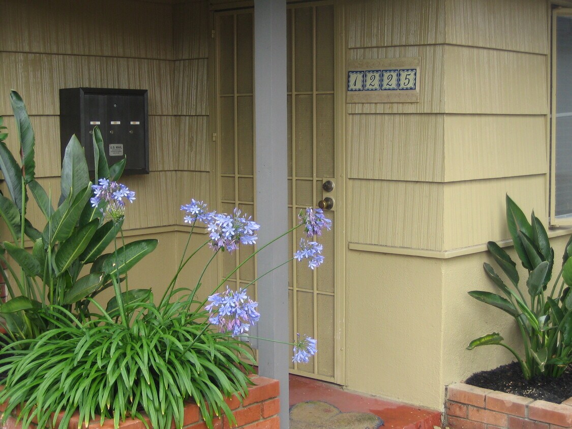 Foto del edificio - 1225 Oliver Ave