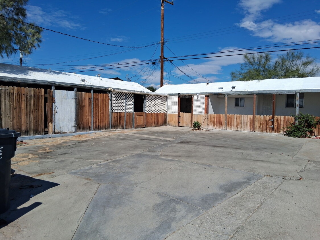 Primary Photo - 66358 3rd St