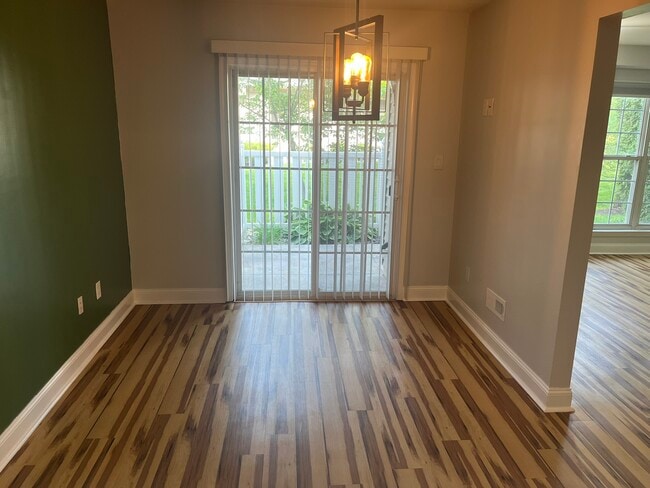 Building Photo - 6206 Coventry Way