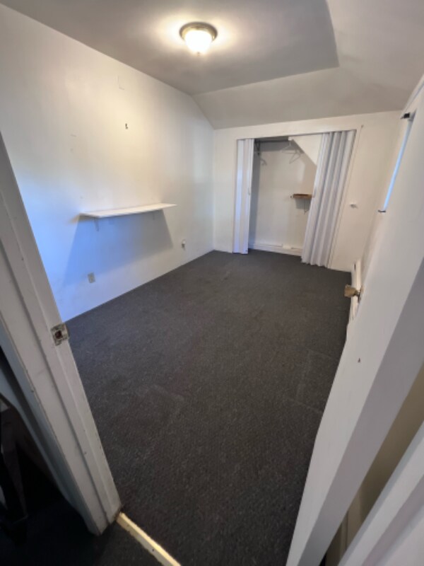 Foto del edificio - 100 N Howell Ave