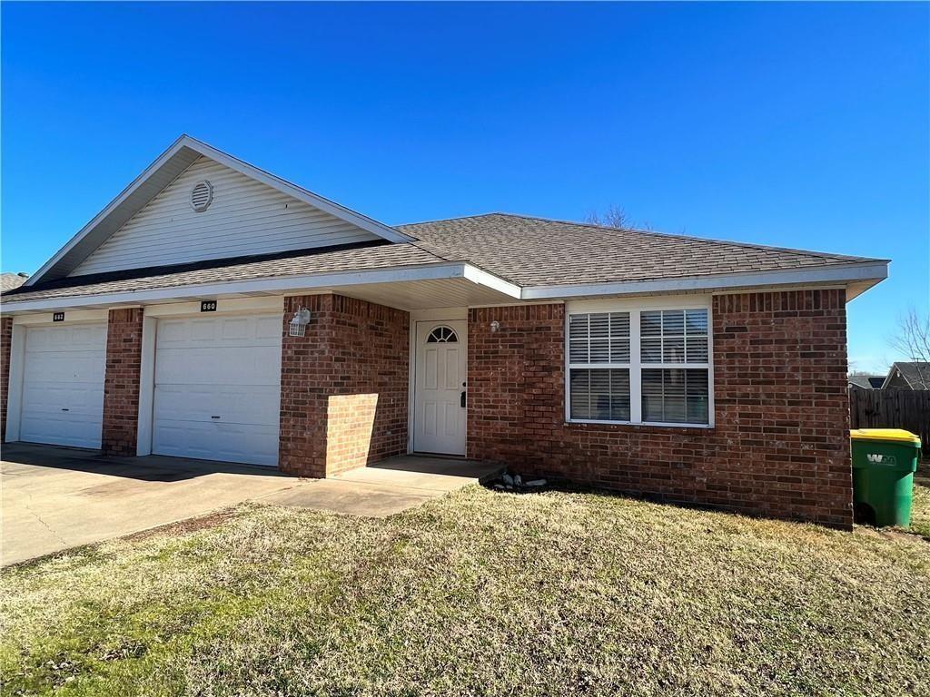 Foto principal - 650 Appleridge Dr