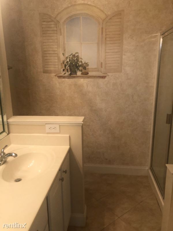 Building Photo - 3 br, 2.5 bath Townhome - 240 Ashton Hall ...