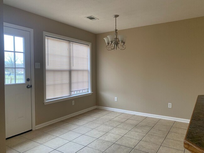 Foto del edificio - 2404 Canterbury Ct