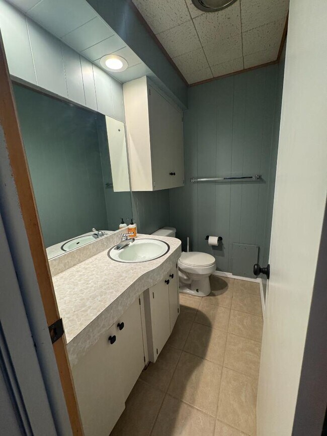 Foto del edificio - 513 N Ottawa Rd