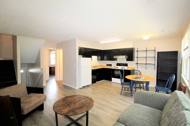 Foto del edificio - 1216 Mountain View Dr