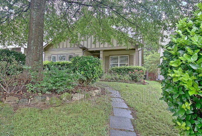 Building Photo - 113 Macalester Dr