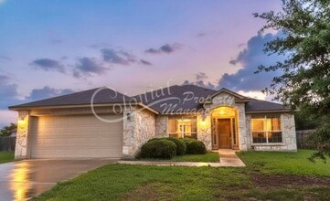 Building Photo - 313 Starlight Dr