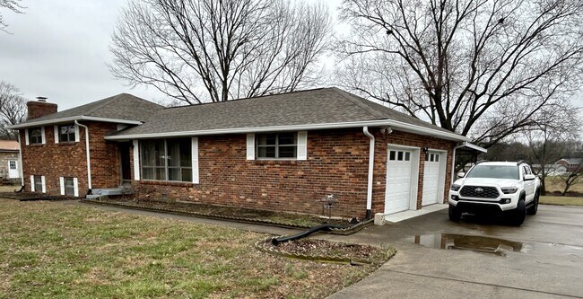Lake House - 113 Cumberland Shores Dr