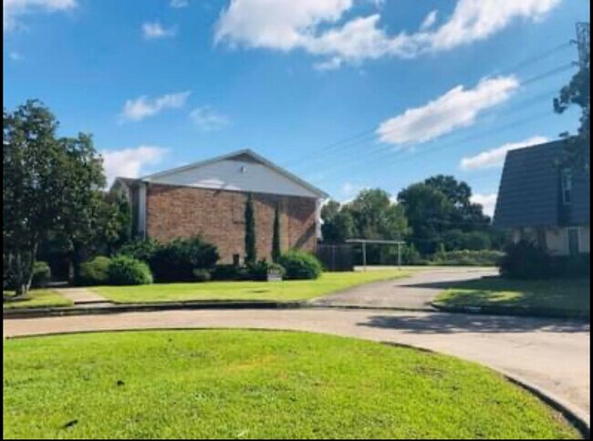 Building Photo - 6712 Biggs Ct