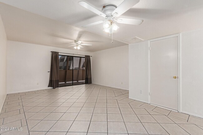 Foto del edificio - 620 W 14th St