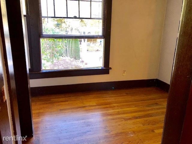 Building Photo - 2 br, 1 bath Apartment - 5235 17th Ave NE
