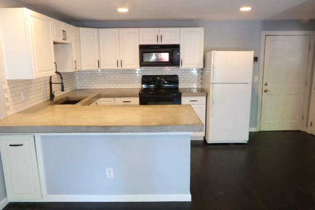 Photo - 1410 York St Apartment