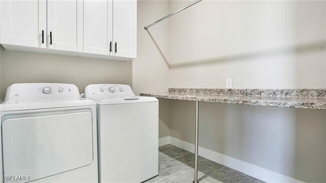 Building Photo - 1504 NW 37th Ave