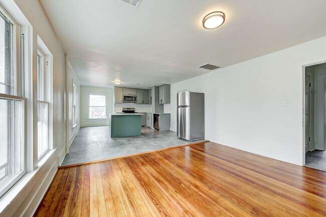Foto del edificio - 474 Elm Ave