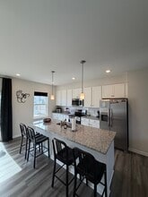 Building Photo - 454 18th Ave