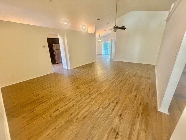 Foto del edificio - Longwood - 3 Bedroom, 2 Bathroom - $2,295.00