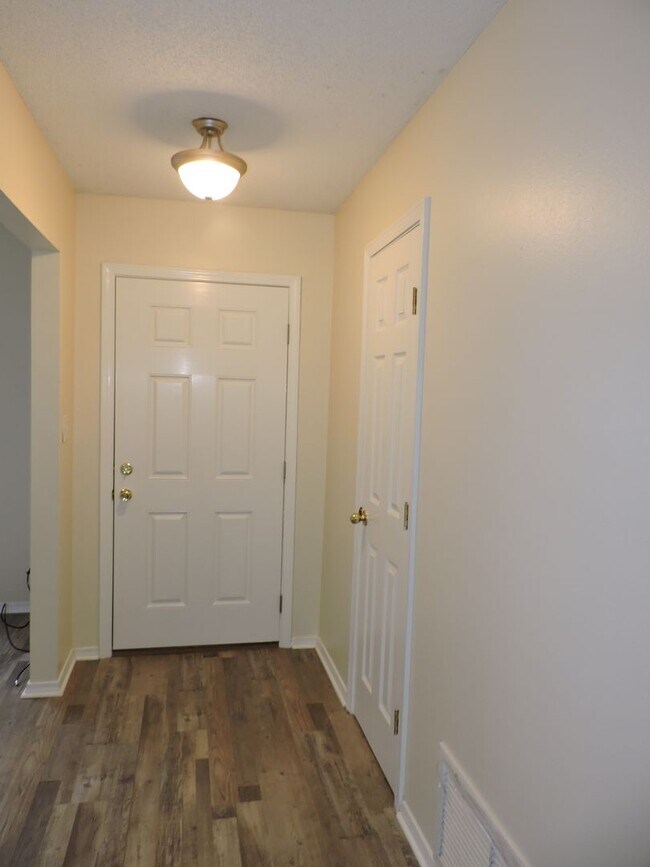 Building Photo - Nice home in Northeast Pensacola!