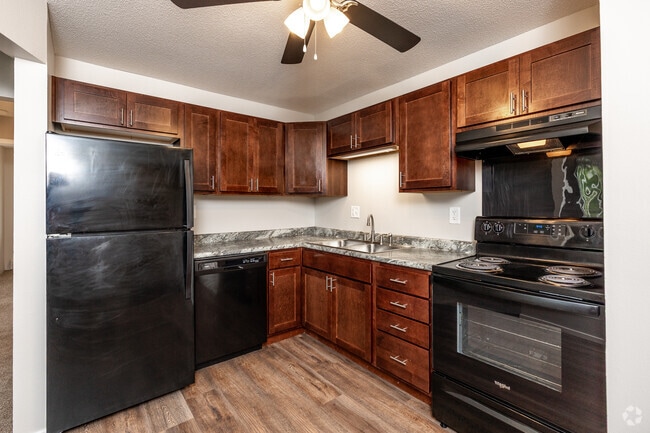 2 habitaciones, 1 baño - 875 pies cuadrados - B - Cocina - Prairie Woods Apartments