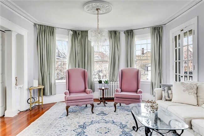 Building Photo - 21 Elton St