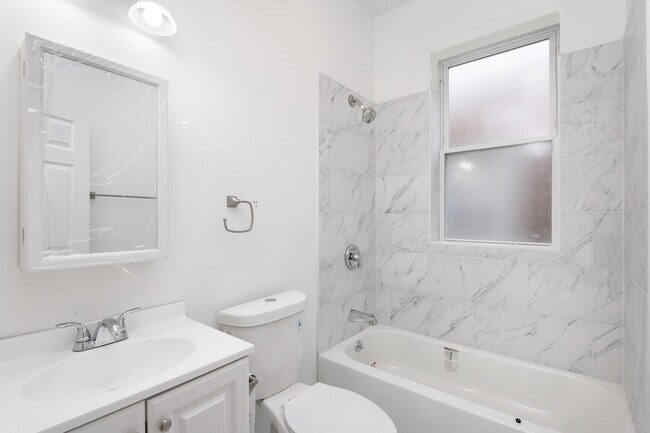 Foto del edificio - 5725 S Green St
