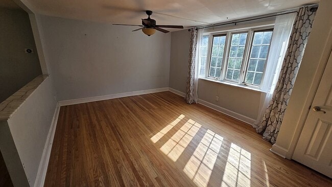 Building Photo - 746 Cinnaminson St