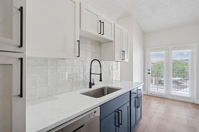 Building Photo - Benton