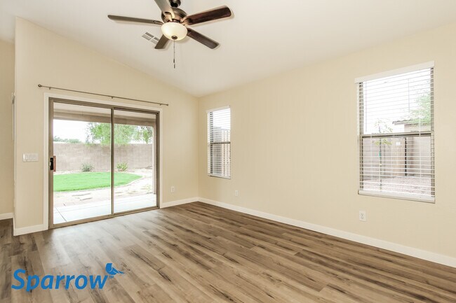 Foto del edificio - 14616 N 148TH Avenue