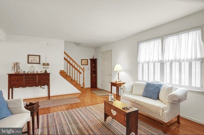 Building Photo - 2912 Harbor Dr