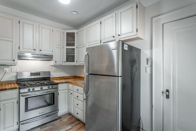 Building Photo - 2 Bedroom Home in North Chattanooga