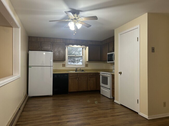 Foto del edificio - 3 Bedroom 2 Bath Single Family Home