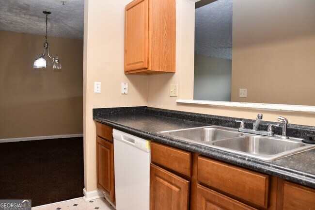 Foto del edificio - 9301 Waldrop Pl